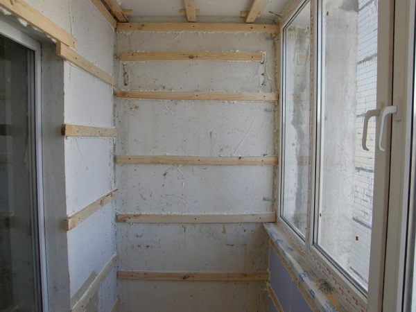 как правильно сделать обрешетку на балкон