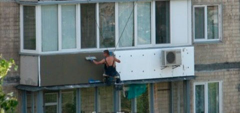 покрасить балкон верхний этаж